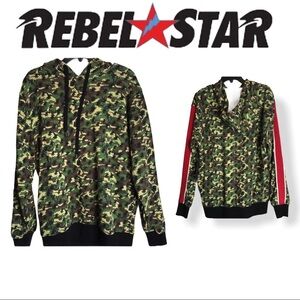 NWT Men’s Green Camo Print Hooded Pullover Sweatshirt Size Medium